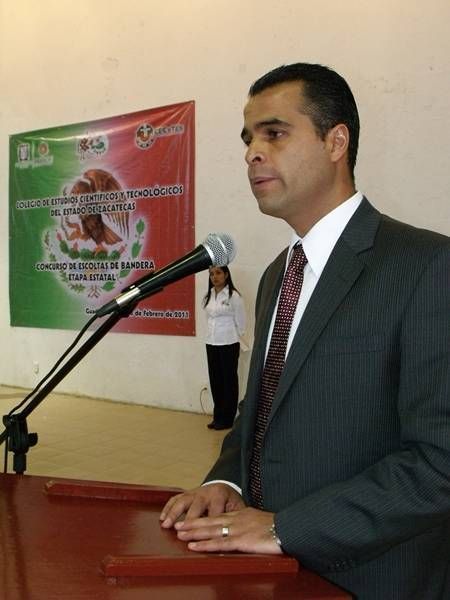 El director general del CECyTEZ , José Luis Márquez Navarro.