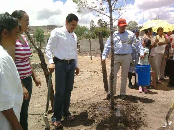 julio-cesar-nava-57b