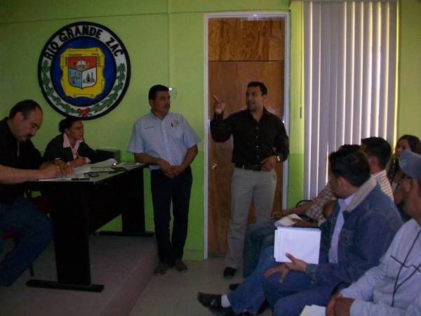 - Con la presencia de las y los concejales de las comunidades y colonias de Río Grande, se realizó la aprobación de la primera propuesta de obras del año 2011. - Con la presencia de las y los concejales de las comunidades y colonias de Río Grande, se realizó la aprobación de la primera propuesta de obras del año 2011.