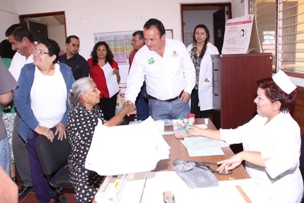 Héctor Pastor puso en marcha las acciones permanentes del Centro de Servicios Integrales del Programa Asistencia DIF en Movimiento. Héctor Pastor puso en marcha las acciones permanentes del Centro de Servicios Integrales del Programa Asistencia DIF en Movimiento.
