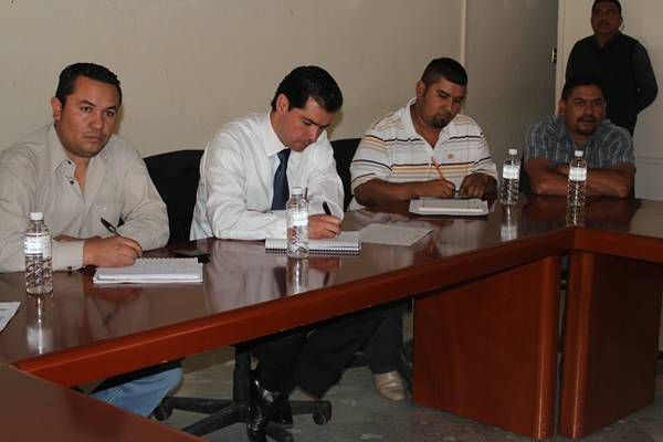 En una reunión con el alcalde Rafael Flores fueron expuestos las principales inquietudes de los comisarios ejidales, principalmente en materia agropecuaria.