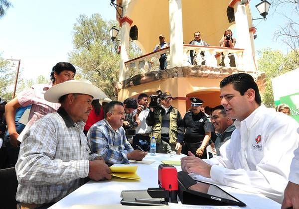 Miguel Alonso atendió a más de 100 ciudadanos Miguel Alonso atendió a más de 100 ciudadanos