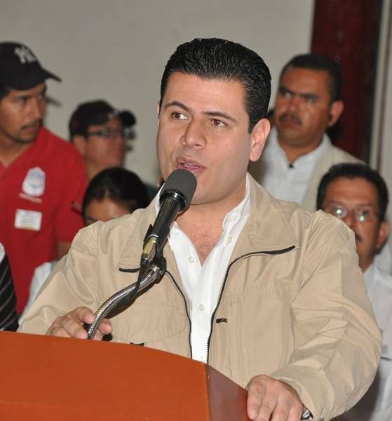 gobernador-loreto1-08f
