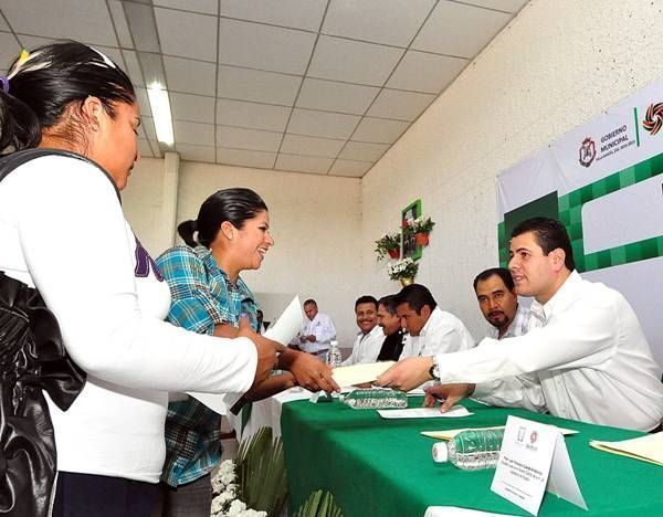 gobernador-pinos1-880