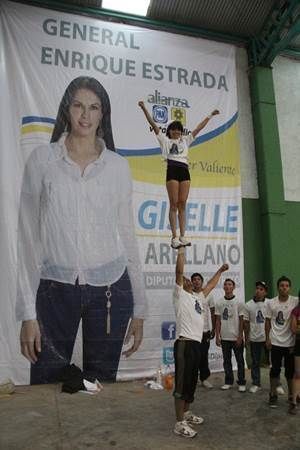 giselle-enrique-estrada-11