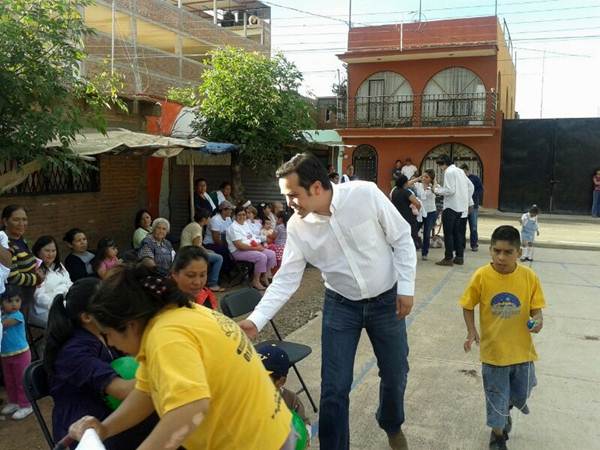 maynez4