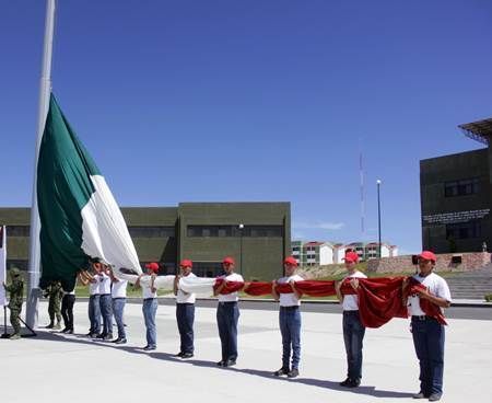 protesta-bandera-1 protesta-bandera-1