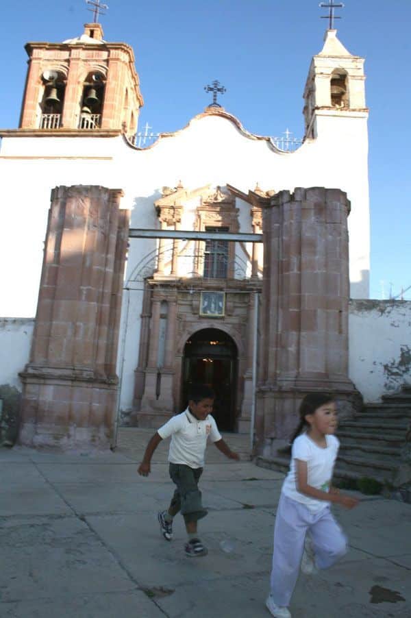Los niños pequeños son los más vulnerables a la contaminación por plomo Los niños pequeños son los más vulnerables a la contaminación por plomo