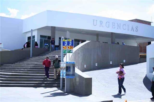 El joven fue trasladado de urgencia al Hospital General. El joven fue trasladado de urgencia al Hospital General.