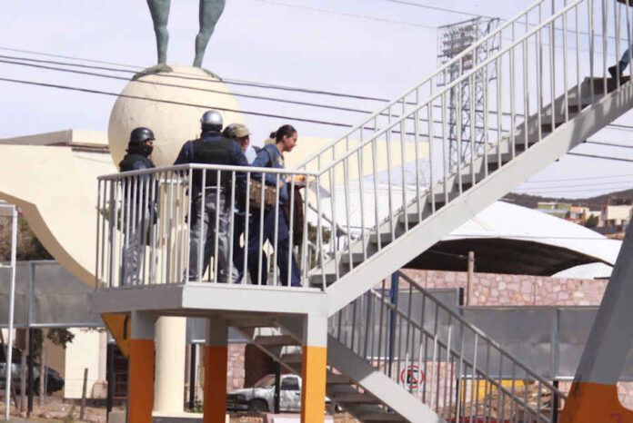 La policía acudió a los puentes y no encontró ninguna manta