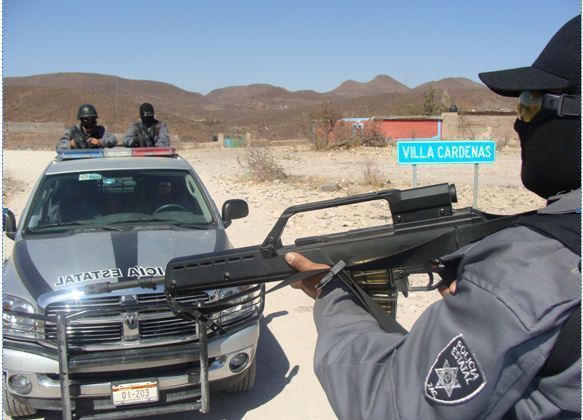 En la comunidad de Villa Cárdenas, 21 elementos de la Policía Estatal Preventiva patrulla esta región del estado de Zacatecas. En la comunidad de Villa Cárdenas, 21 elementos de la Policía Estatal Preventiva patrulla esta región del estado de Zacatecas.