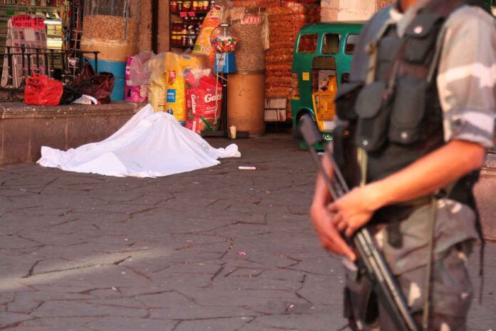 Una mujer de aproximadamente 40 años fue asesinada en la Plazuela Zamora. Una mujer de aproximadamente 40 años fue asesinada en la Plazuela Zamora.