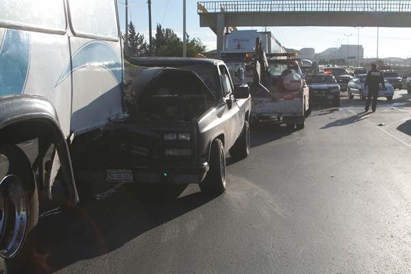 accidente-camioneta-camion-2