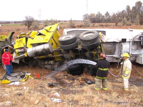 volcadura-camion-pemex7