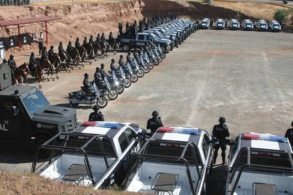 entrega-de-equipo-policias-6