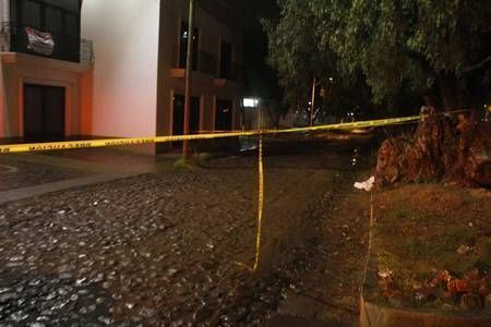 muerto-farmacia-santa-cecilia-2
