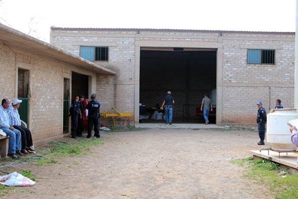 muerto-camioneta-1 muerto-camioneta-1