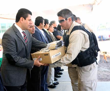 equipo-policia-1