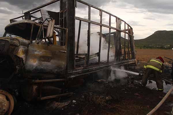 incendio-camion-zacatecas-3