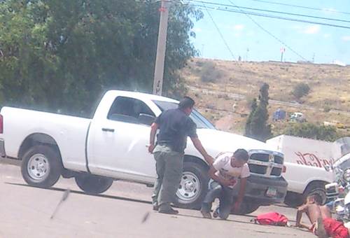 golpeados-gasolinera-1