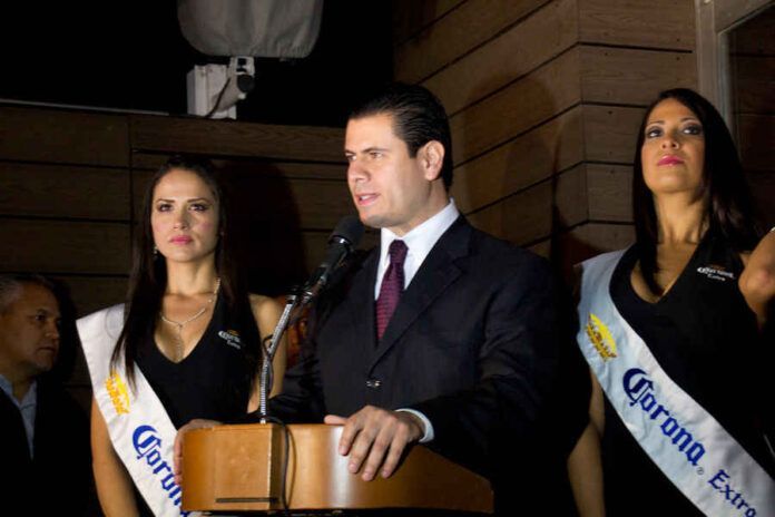 Miguel Alonso inauguró el restaurant bar Moshu. Miguel Alonso inauguró el restaurant bar Moshu.