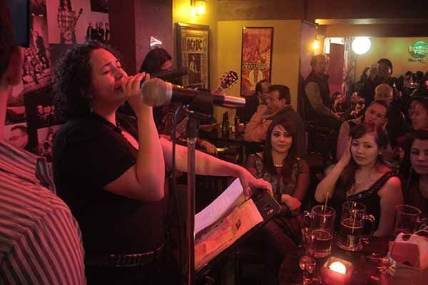 road-house-blues5 road-house-blues5