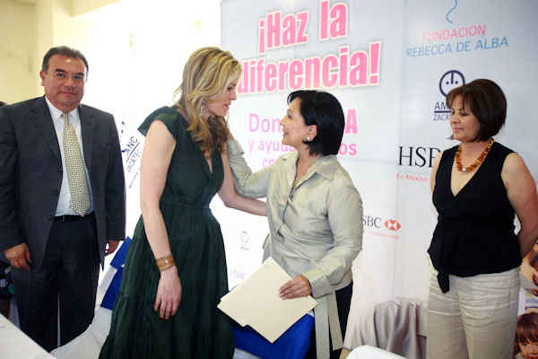 Rebeca de Alba y Amalia García coincidieron en un evento de caridad para niños con cáncer. Rebeca de Alba y Amalia García coincidieron en un evento de caridad para niños con cáncer.