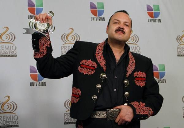 pepe-aguilar pepe-aguilar