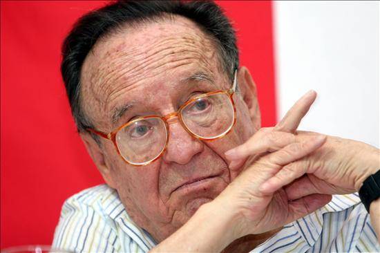 roberto-gomez roberto-gomez