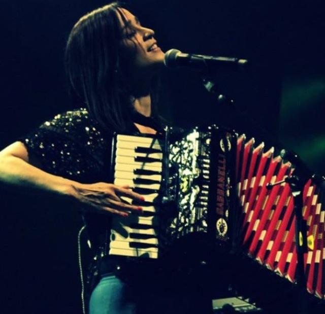 julieta-venegas julieta-venegas