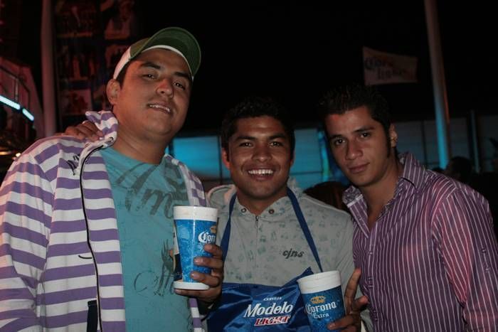 los-daniels-espacio-corona-fenaza-2011-1