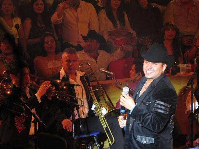 julion-alvarez-6 julion-alvarez-6
