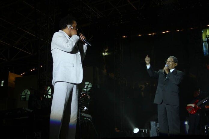 armando-manzanero-francisco-cespedes2 armando-manzanero-francisco-cespedes2