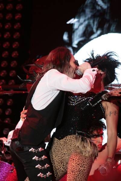 alejandra-guzman-moderatto-fenaza-2011-11