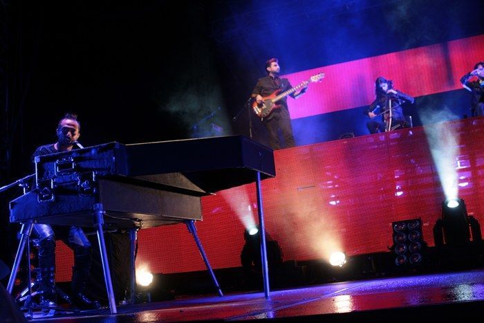camila-fenaza-2011-3
