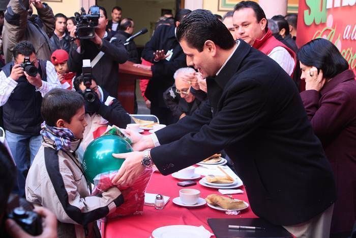 desayuno-con-ninos-municipios-1