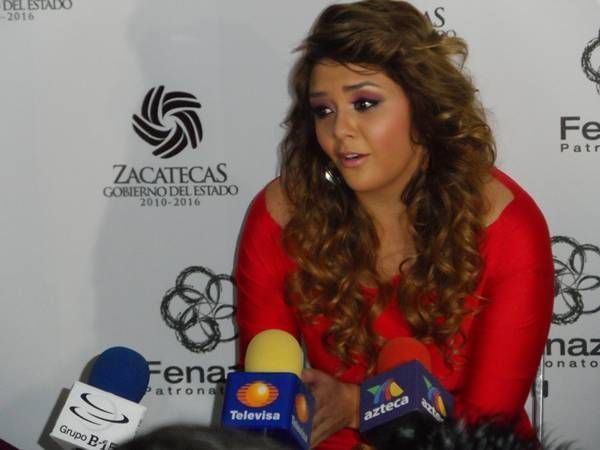 yuridia-entrevista2