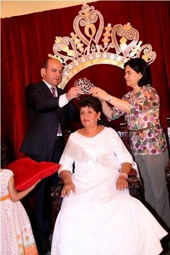 reina-abuelo3 reina-abuelo3