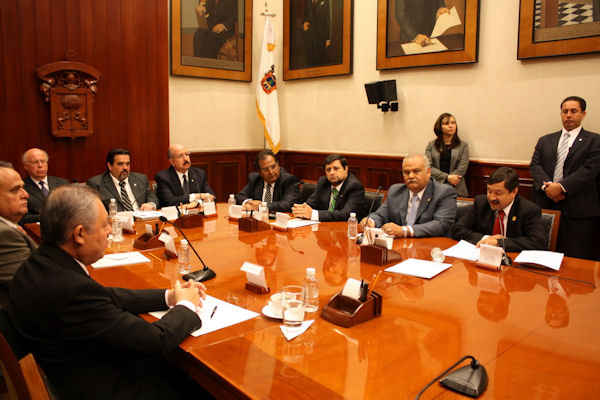 El rector de la UAZ llama a defender la autonomía de las universidades. El rector de la UAZ llama a defender la autonomía de las universidades.