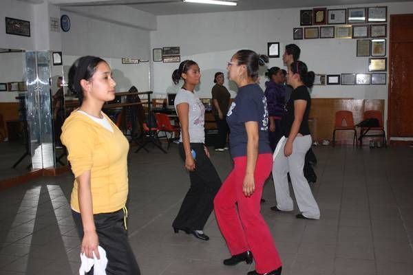 Ensayos del grupo folcrórico Tenamaxtle. Ensayos del grupo folcrórico Tenamaxtle.