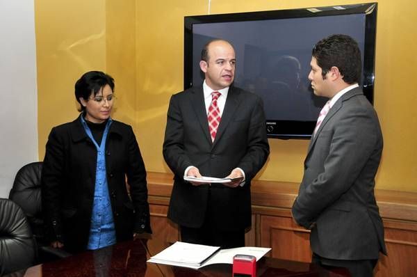 Arnoldo Rodríguez entregó la Cuenta Pública 2010 Arnoldo Rodríguez entregó la Cuenta Pública 2010