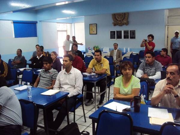 Las conferencias son para los docentes