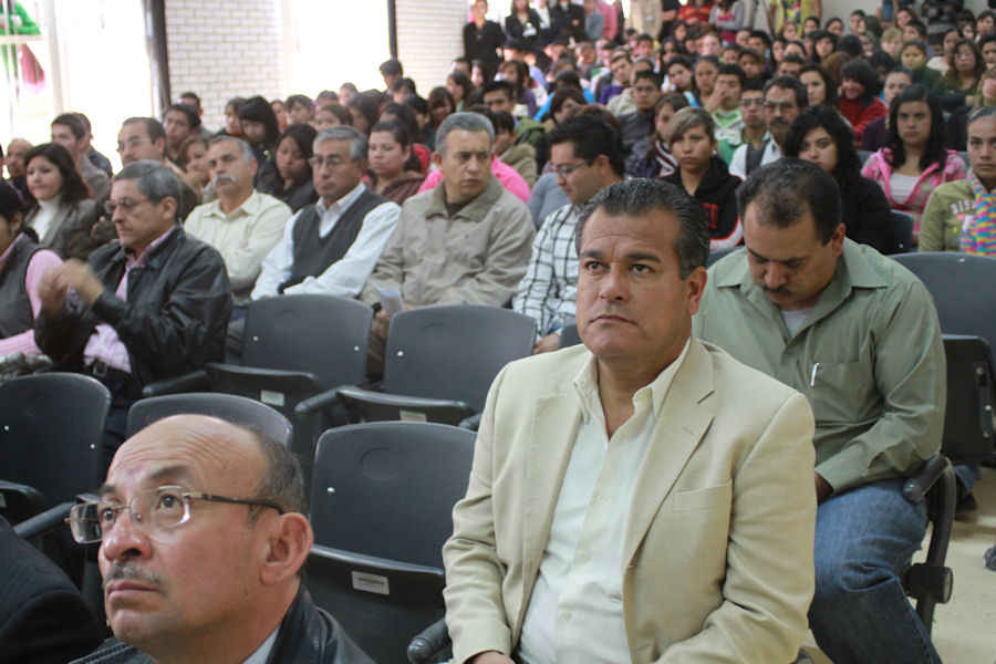 Acreditan la licenciatura en contaduria