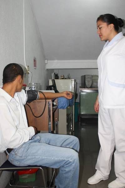 clinica-universitaria2
