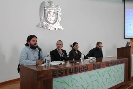 coloquio-estudios-desarrollo-1 coloquio-estudios-desarrollo-1