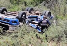 Impactante volcadura de camioneta de valores deja 3 lesionados